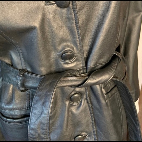 Giverny 100% Leather Insulated Coat with Belt, Black, Large - Picture 8 of 8